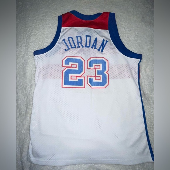 Vintage Micheal Jordan size XL mint condition Bullets jersey - Picture 6 of 10